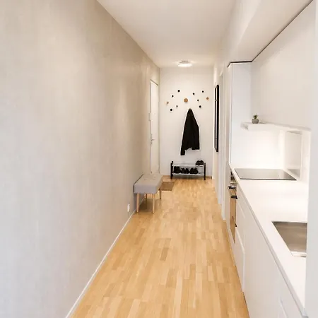 דירה Penthouse With 3 And 2 Balconies In C *