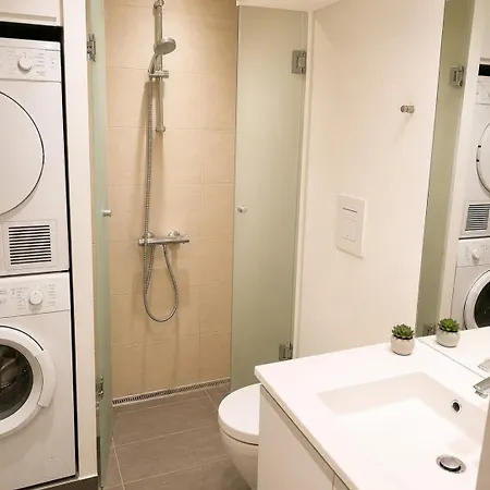 דירה Penthouse With 3 And 2 Balconies In C אורהוס