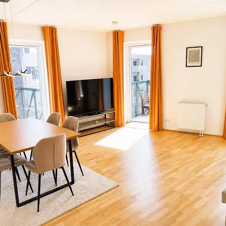 דירה Penthouse With 3 And 2 Balconies In C אורהוס