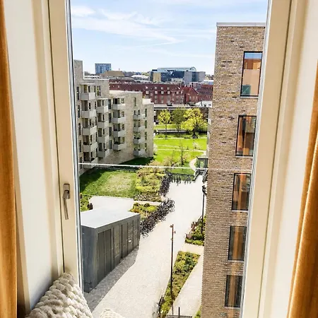 Penthouse With 3 And 2 Balconies In C Διαμέρισμα *